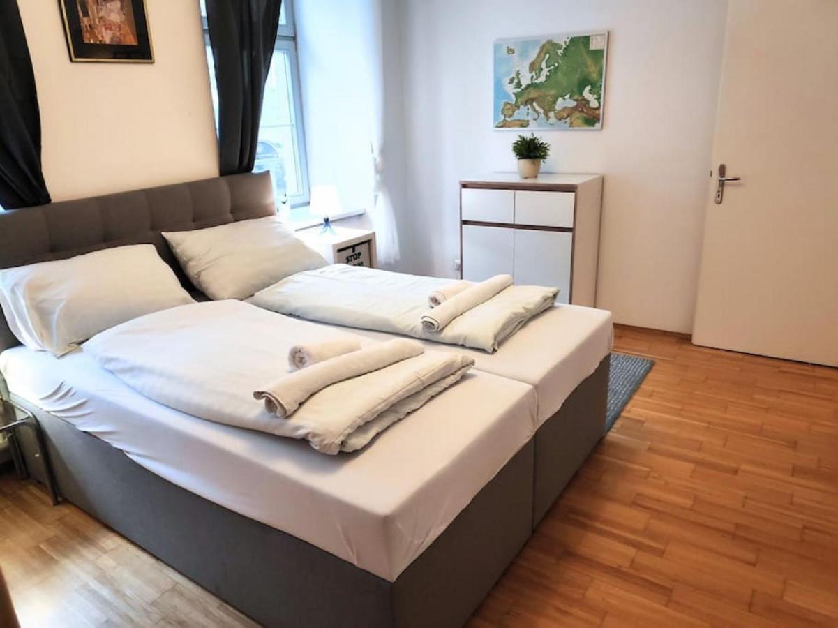 Nd Exquisites Wundervolles Ruhiges Terrassenapartment Mit Garage Viena Exterior foto